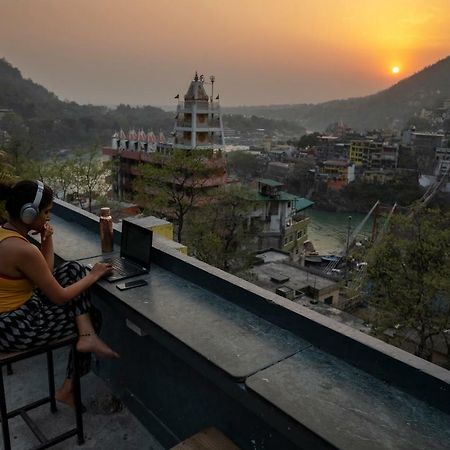 Bunkstay Coworking Hostel & Glamping Rishīkesh Exterior foto