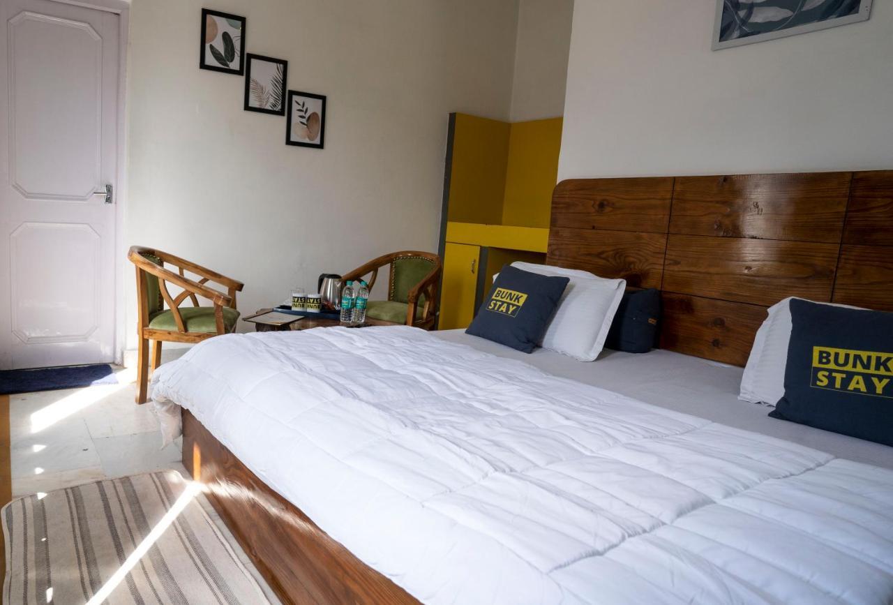 Bunkstay Coworking Hostel & Glamping Rishīkesh Exterior foto