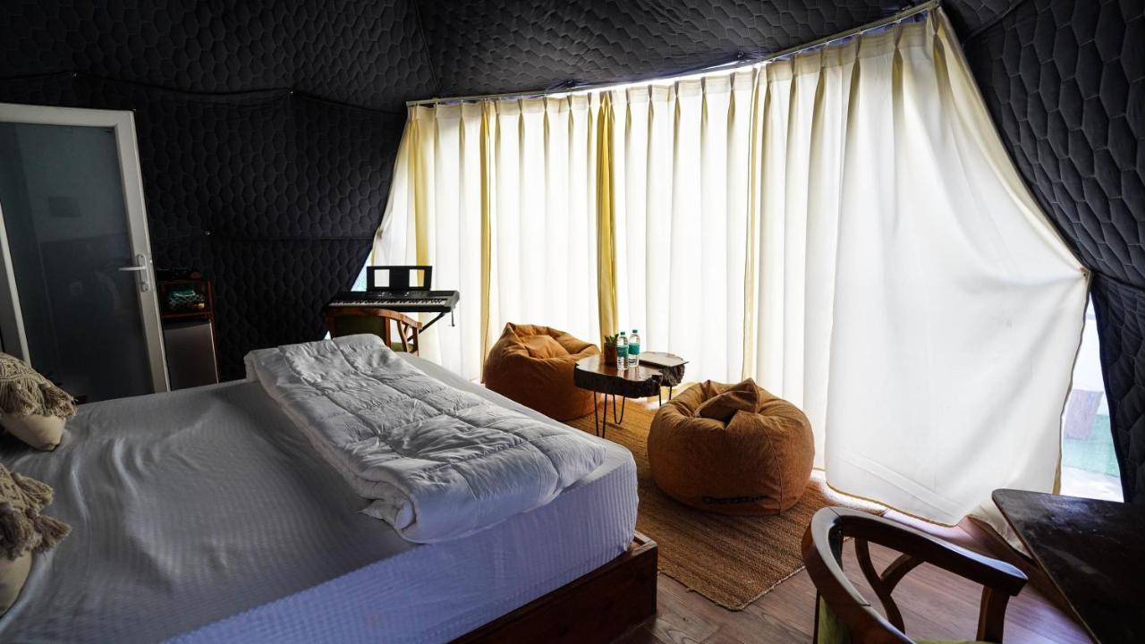 Bunkstay Coworking Hostel & Glamping Rishīkesh Exterior foto