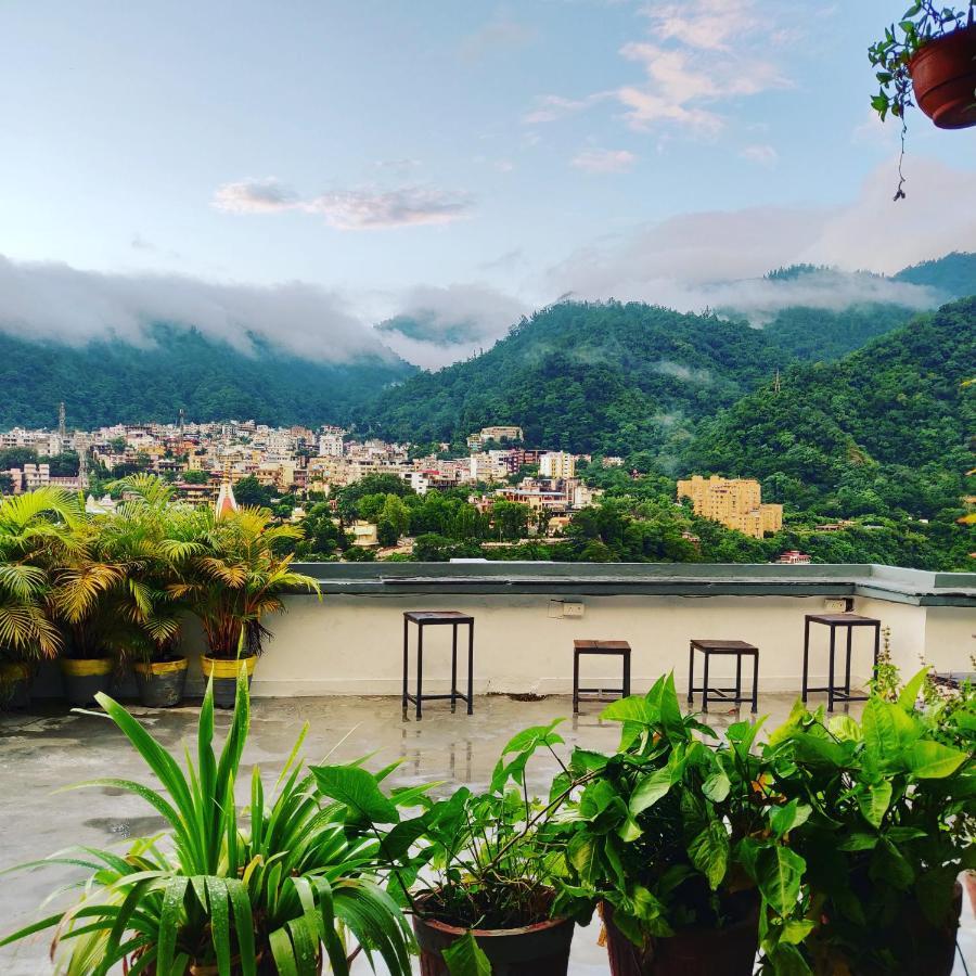 Bunkstay Coworking Hostel & Glamping Rishīkesh Exterior foto