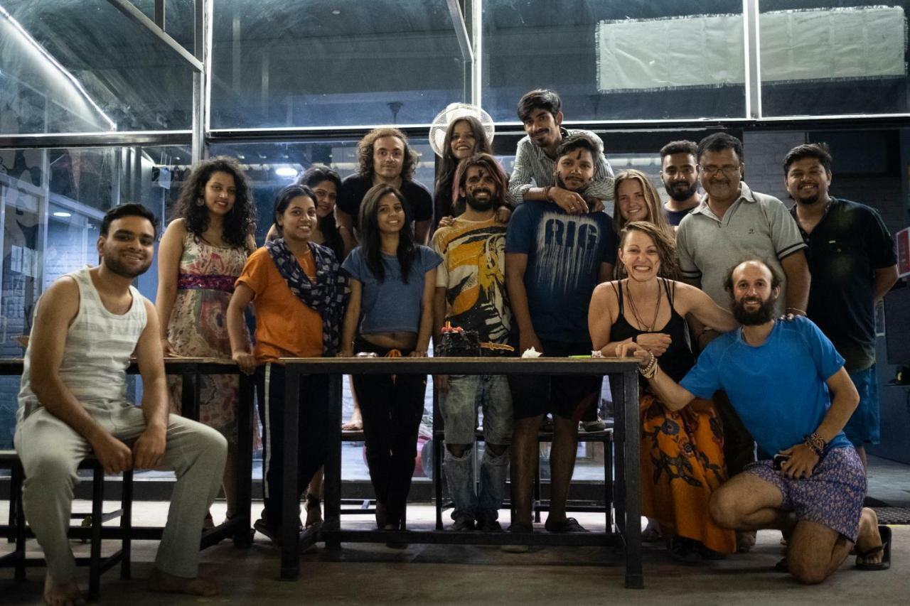 Bunkstay Coworking Hostel & Glamping Rishīkesh Exterior foto