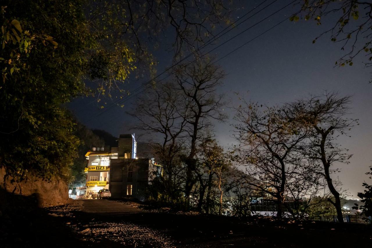 Bunkstay Coworking Hostel & Glamping Rishīkesh Exterior foto